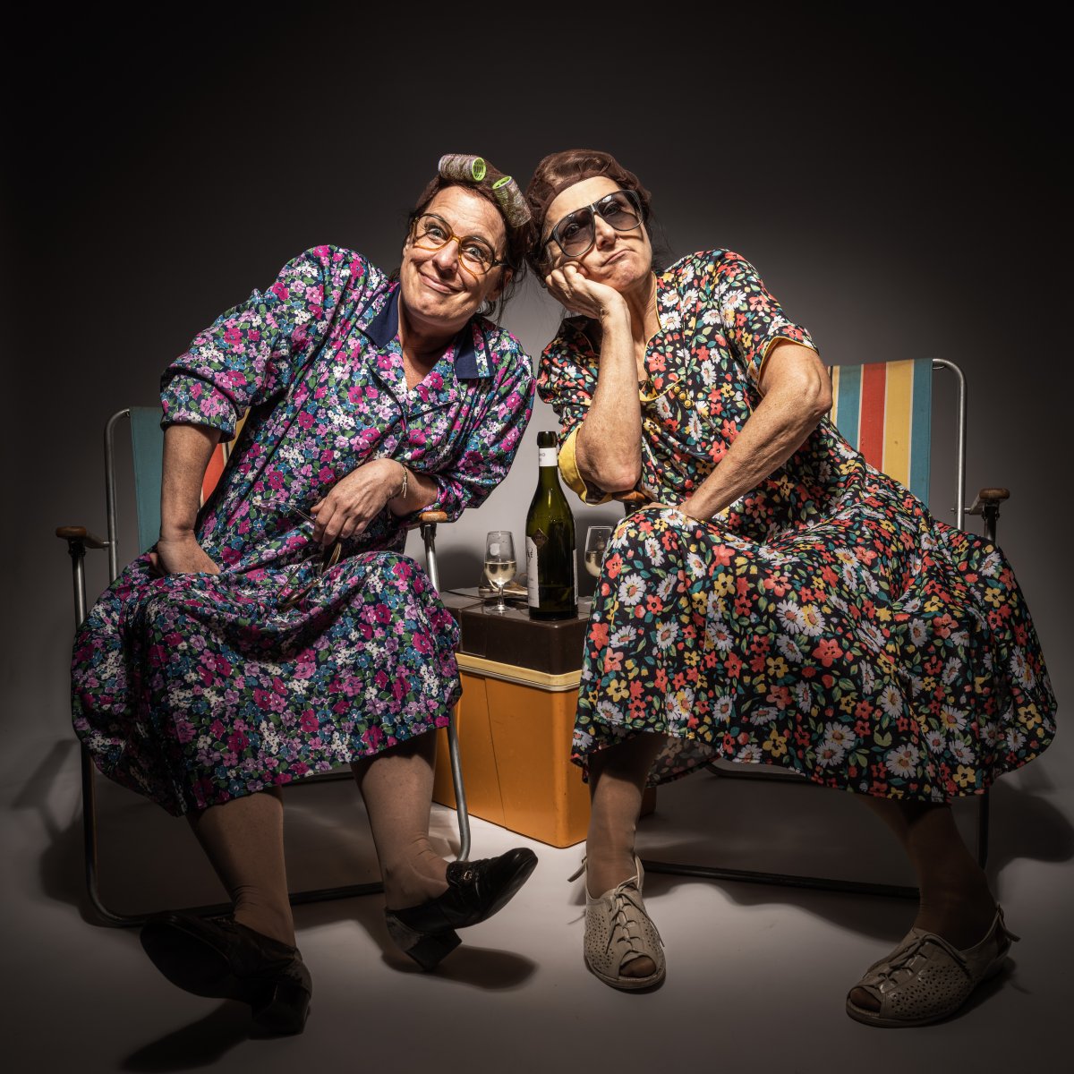 Sylvie Berney, Sylvie Galuppo, Sylvie Berney-Grobéty, Les sissi's, les sissis, vaud, vaudois, humour, terroir, cerise au kirsch, duo, rap, venoge, jean-villard Gilles, drole, sympa, suisse romande, accent vaudois, retraite humour, aquagym des ainés, coiffeuse bouchère, santé, kirsch, on a de la chance avec le temps, rue des mégères Sylvie Berney, Sylvie Galuppo, Sylvie Berney-Grobéty, Les sissi's, les sissis, vaud, vaudois, humour, terroir, cerise au kirsch, duo, rap, venoge, jean-villard Gilles, drole, sympa, suisse romande, accent vaudois, retraite humour, aquagym des ainés, coiffeuse bouchère, santé, kirsch, on a de la chance avec le temps, rue des mégères